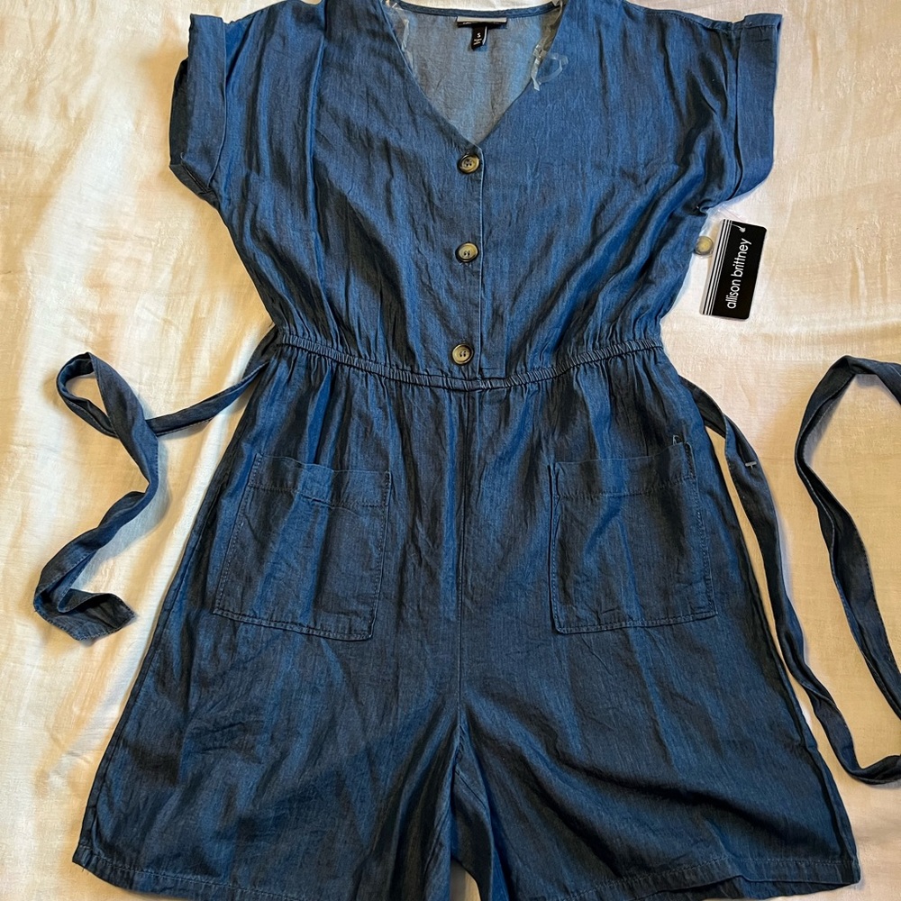 NWT Allison Brittney romper Size Small